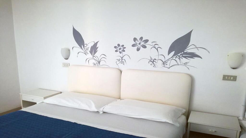 Albergo B&B Serafini Rimini Eksteriør billede