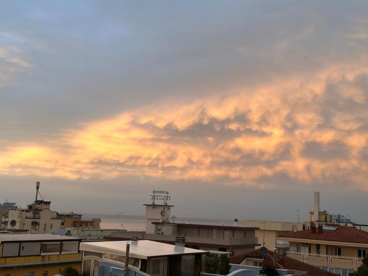 Albergo B&B Serafini Rimini Eksteriør billede
