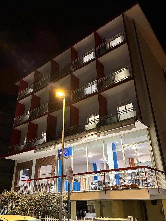 Albergo B&B Serafini Rimini Eksteriør billede