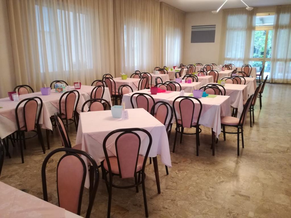 Albergo B&B Serafini Rimini Eksteriør billede