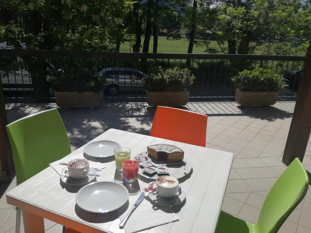 Albergo B&B Serafini Rimini Eksteriør billede